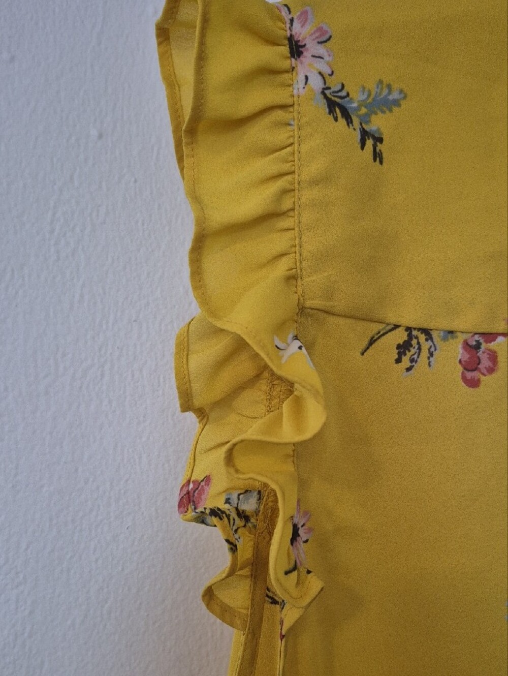 LOFT Yellow Floral Ruffle V-Neck Sleeveless Blouse - Picture 6 of 7